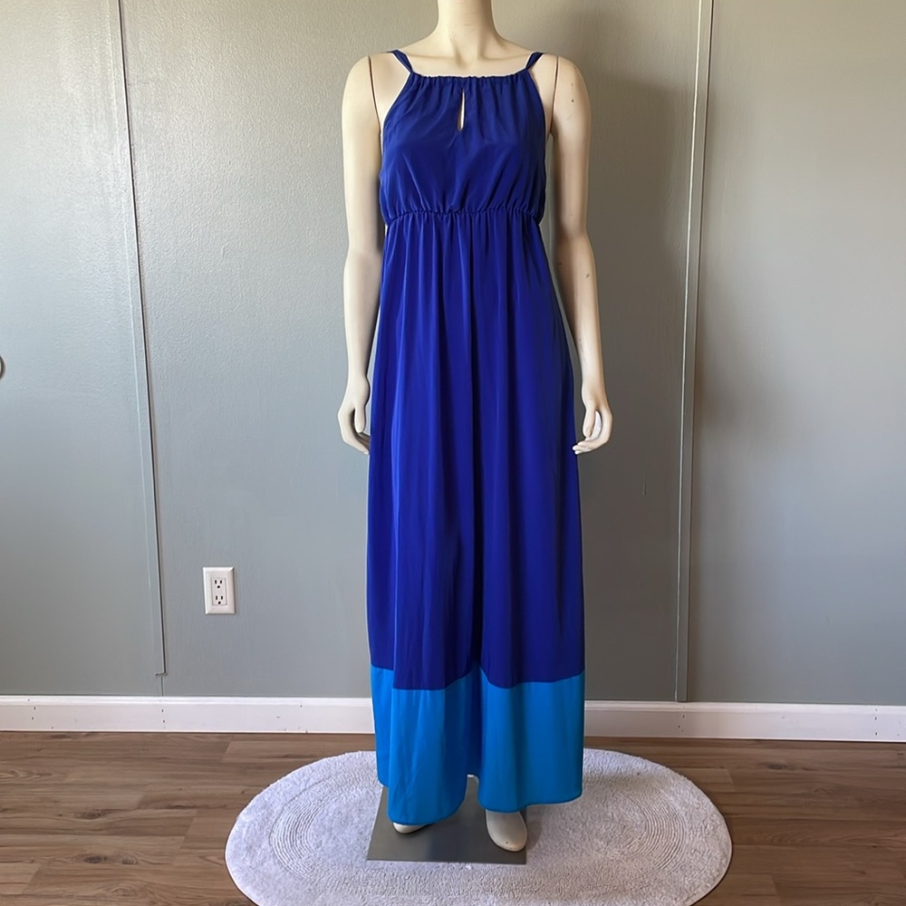 Old Navy, strapped maxi dress. Size M